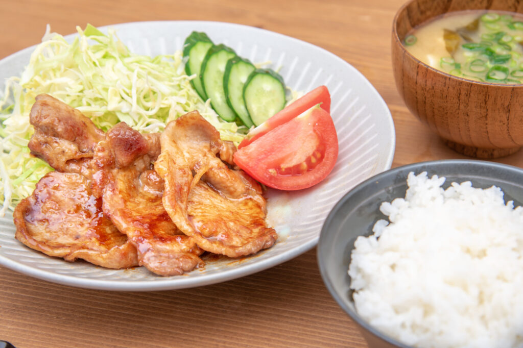 事業所給食の献立を作成するうえでのポイント|従業員の健康と満足度を高めるには?