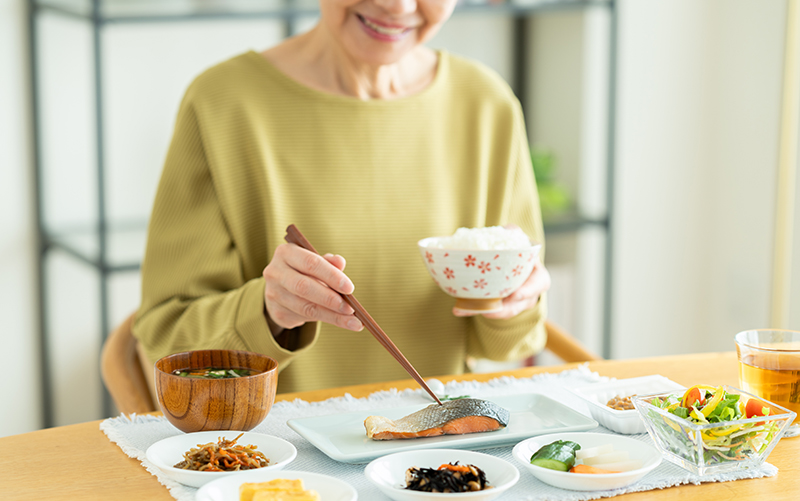 高齢者に適した食事とは？献立例とあわせて解説