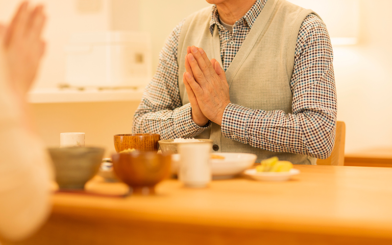 食事量が少なくなると起こるリスクとは