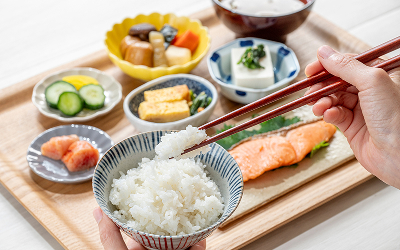 栄養バランスが良い食事の必要性とは？高齢者の健康につながる食事のポイント